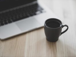 Czy pracownik może pracować zdalnie za granicą?