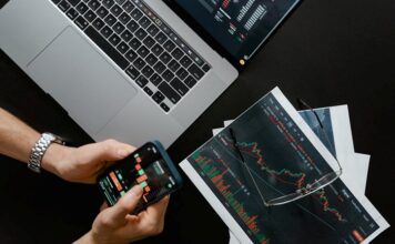 Gdzie Prostota Spotyka się z Zaawansowaniem w Tradingu